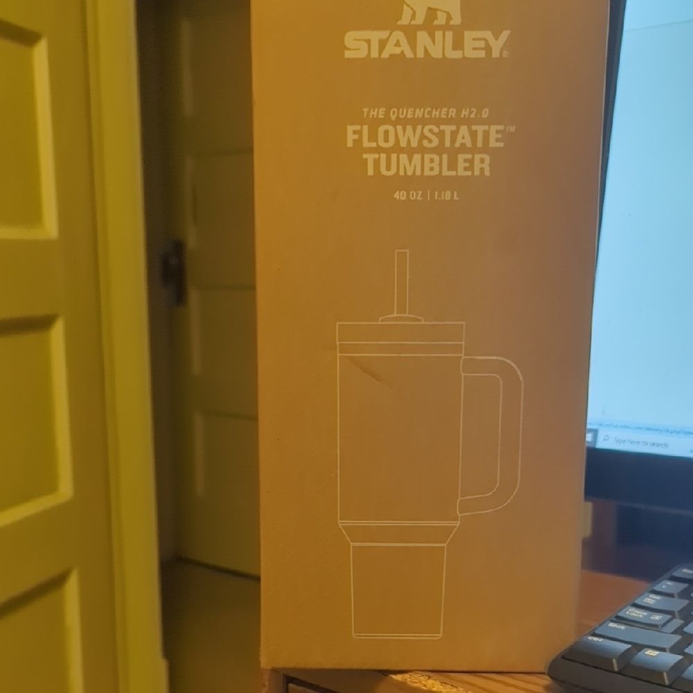 Stanley Quencher H2.0 Tumbler in Purple